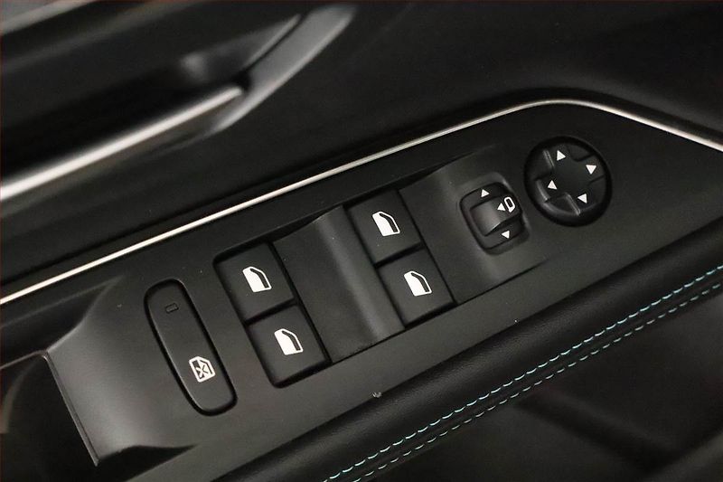 Peugeot 5008 (2022) PureTech 130 - fotka 21 z 21