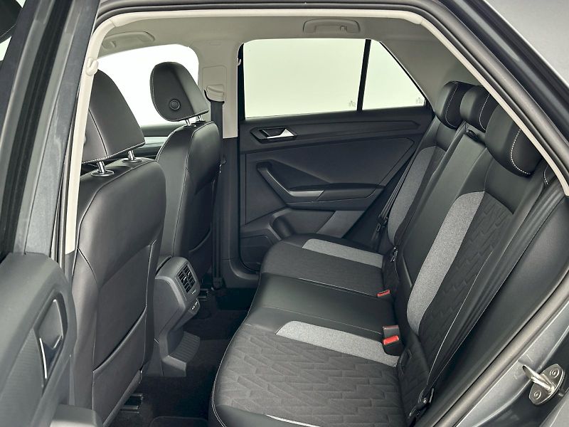 Volkswagen T-Roc (2025) Life GOAL 1.0 TSI 85kW - fotka 8 z 27