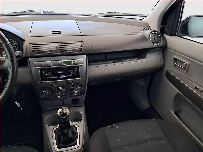 Mazda 2 (2006) 1.25 i, po STK, Klima - fotka 8 z 13