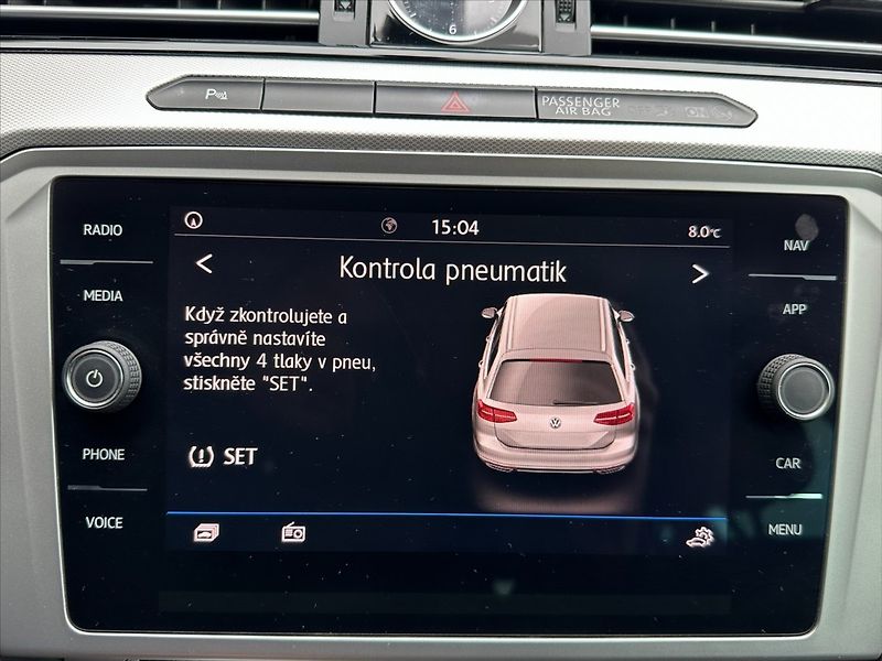 Volkswagen Passat 1,4 TSI 110kW-MANUAL!! - fotka 32 z 37