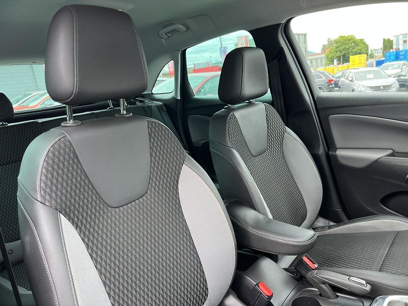 Opel Crossland X 1.2T AUTOMAT NOVÉ ROZVODY - fotka 36 z 48