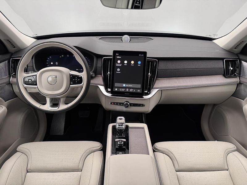 Volvo XC90 (2026) B5 AWD AUT BRIGHT PLUS 7míst - fotka 2 z 25