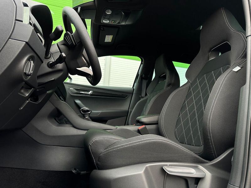 Škoda Karoq 2.0TDi 4x4 DSG 150PS Sportline - fotka 15 z 48
