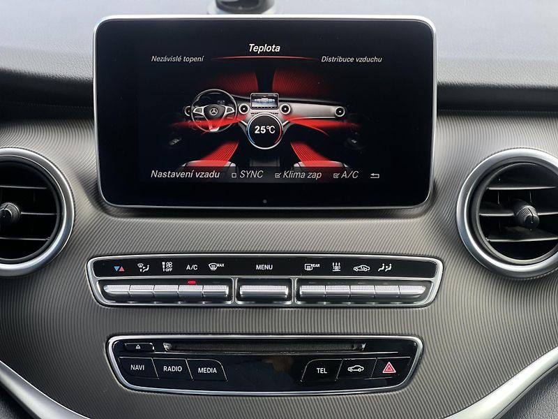 Mercedes-Benz Třídy V (2018)  V-Class 250d L 4MATIC - fotka 18 z 32