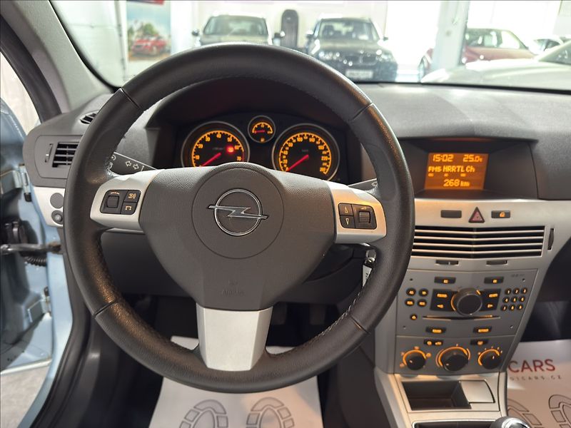 Opel Astra 1,6   i H KLIMATIZACE TEMPOMAT - fotka 8 z 36