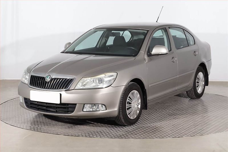 Škoda Octavia (2009) 1.9 TDI, Serv.kniha, nová STK - fotka 2 z 19