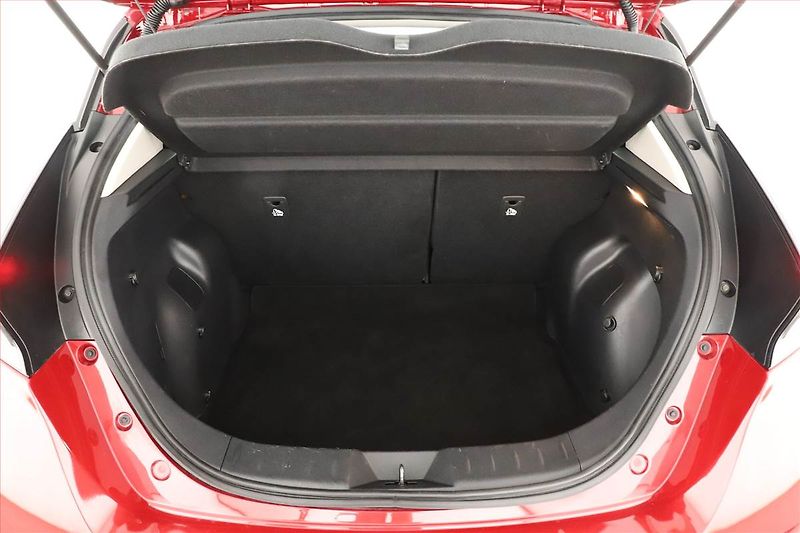 Nissan Leaf (2019) 40 kWh, SoH 88%, Automat - fotka 11 z 20