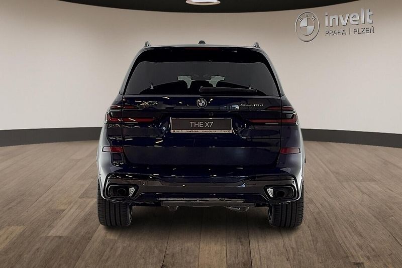 BMW X7 xDrive40d - fotka 4 z 24
