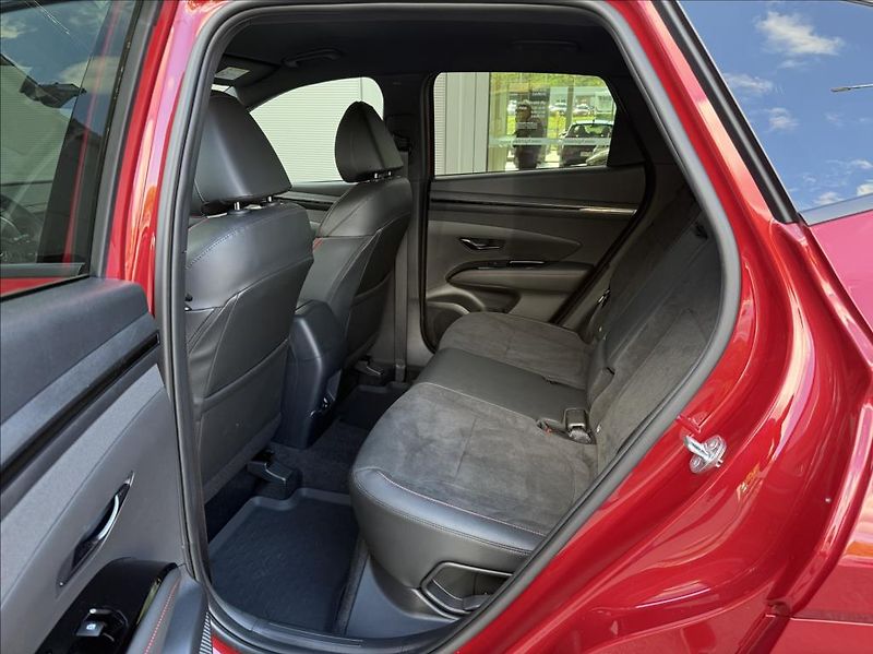 Hyundai Tucson 1,6 T-GDI  N Line - fotka 11 z 19