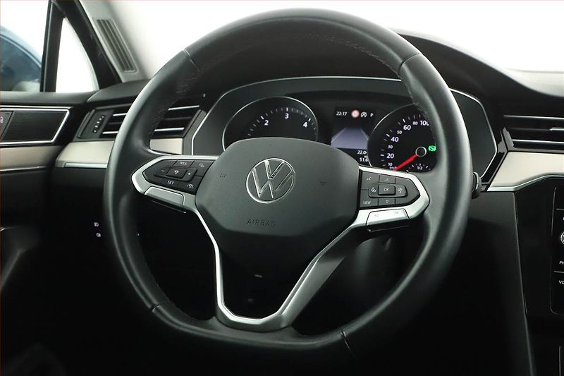 Volkswagen Passat (2023) Elegance 2.0 TDI - fotka 8 z 20