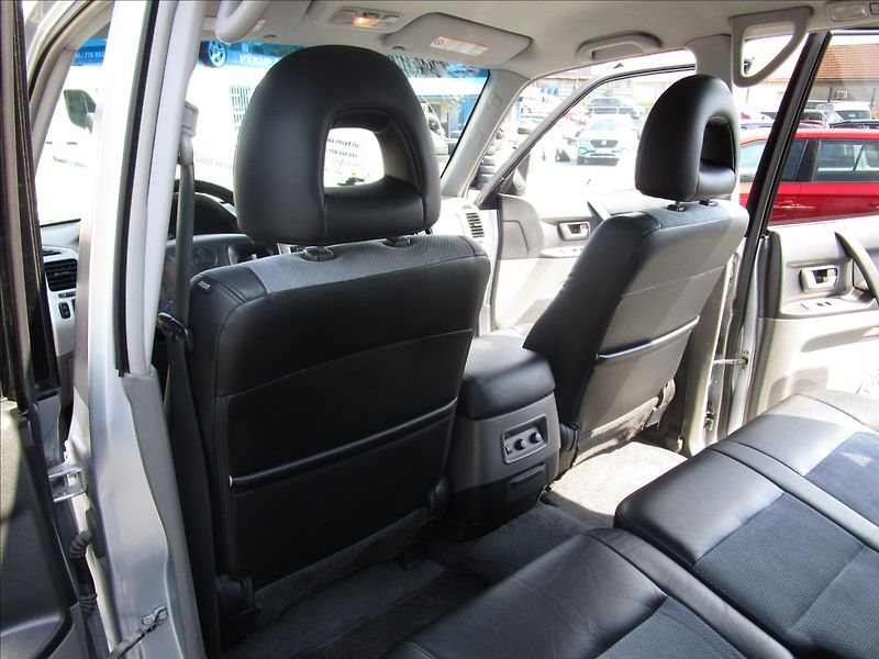 Mitsubishi Pajero 3.2 Di-D, 4x4, aut. klima, 7 m - fotka 33 z 54