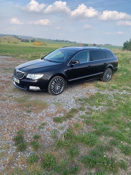Škoda Superb (2012) Laurin&Klement 3.6 FSI V6 - fotka 2 z 15