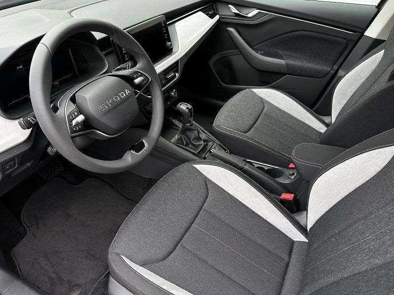 Škoda Kamiq 1.5TSi DSG 150PS LED V.Cockpit - fotka 12 z 35