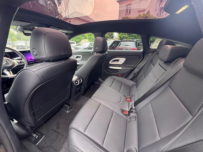 Mercedes-Benz CLA (2026) 200 Shooting Brake - fotka 12 z 25