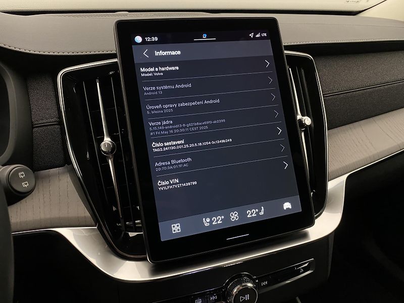 Volvo XC90 (2026) T8 AWD Plug-in DARK PLUS 7m - fotka 65 z 78