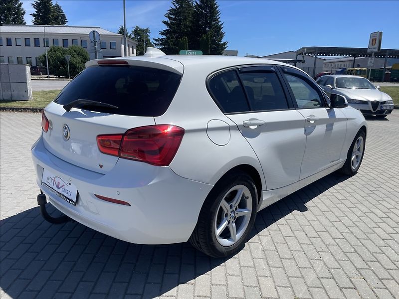 BMW Řada 1 2,0 d 110kw xDrive - fotka 4 z 33