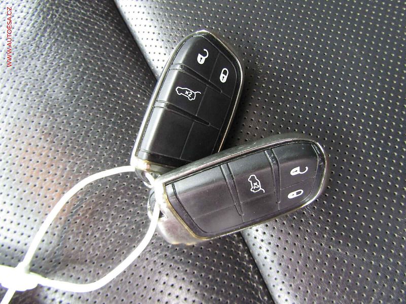 Jeep Grand Cherokee (2019) 3.0 CRD 4x4, 2.maj,ČR - fotka 26 z 26