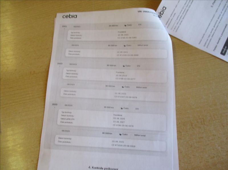 Toyota Yaris 1,0 VVTi, Automat, CZ - fotka 30 z 30
