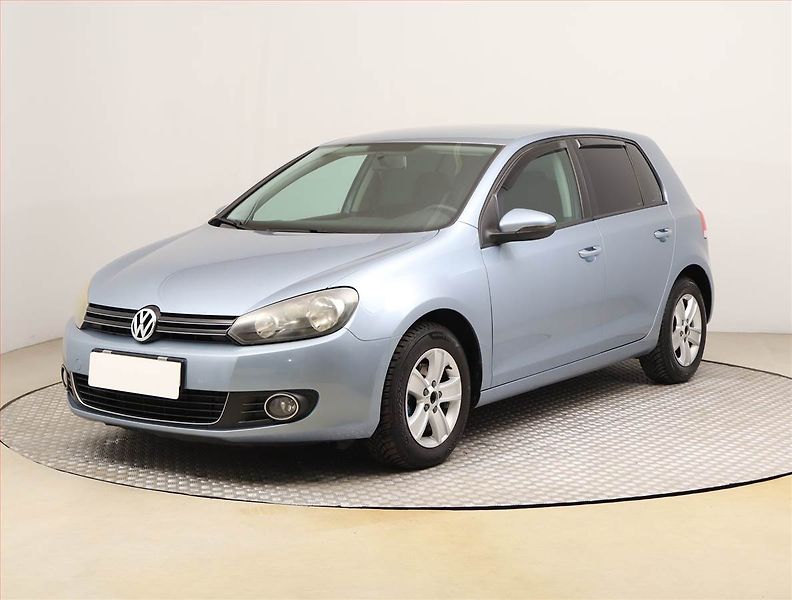 Volkswagen Golf (2009) 1.6 - fotka 2 z 18