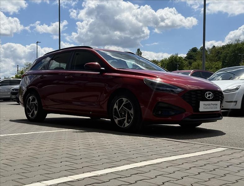 Hyundai i30 1,5 T DCT  WG FL Family Climat - fotka 4 z 25