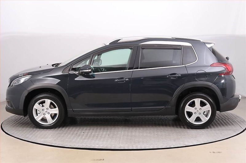 Peugeot 2008 (2018) 1.2 PureTech, Serv.kniha, Kůže - fotka 3 z 17