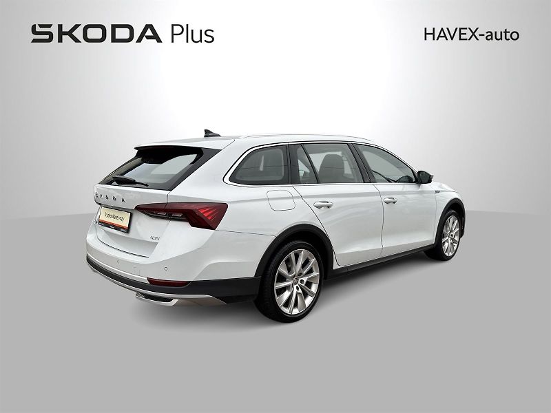 Škoda Octavia (2022) Combi 2.0 TDI 4x4 DSG Scout - fotka 2 z 35