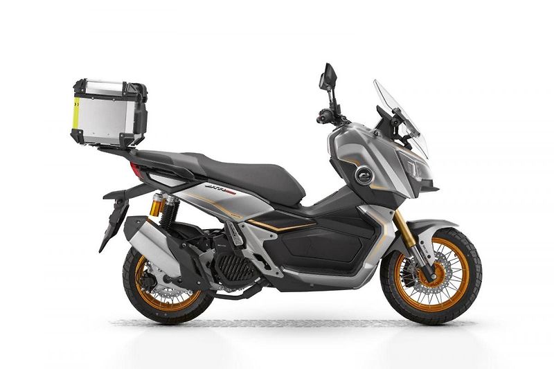 QJ Motor (2026) ATR 125 VČ  KUFRU NOVINKA 2026 - fotka 1 z 7