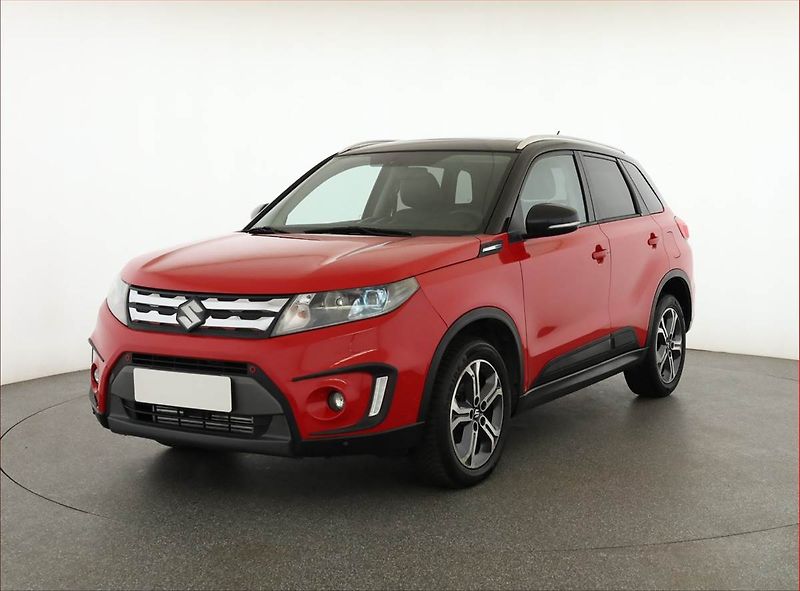 Suzuki Vitara (2015) 1.6 DDiS, Kůže, Tempomat - fotka 2 z 18