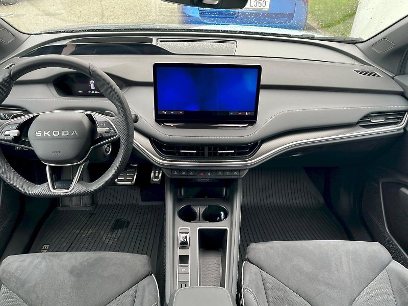 Škoda Enyaq (2025) 82 kWh Sportline 85x - fotka 13 z 29