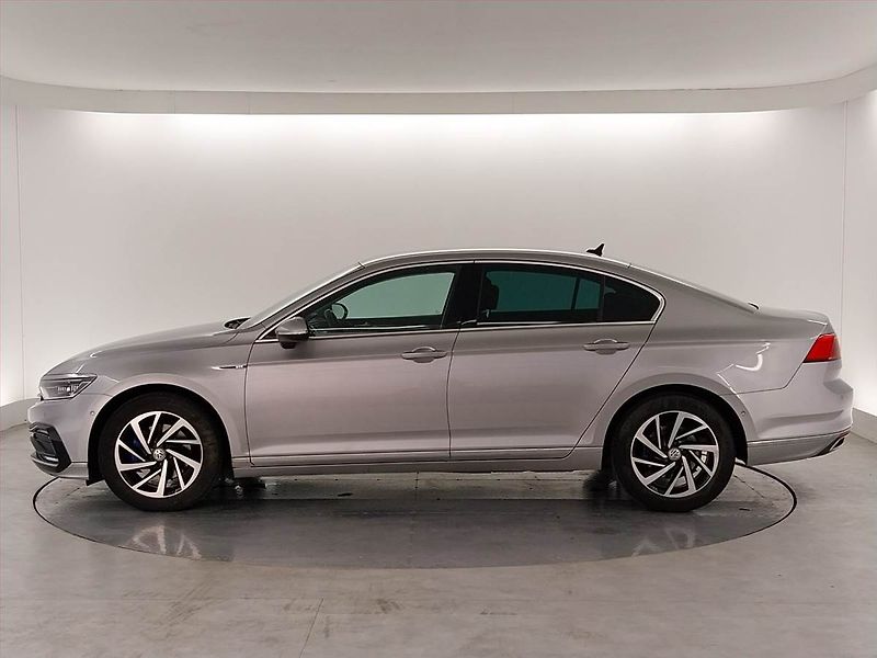 Volkswagen Passat (2020) 1.4 GTE - fotka 3 z 24