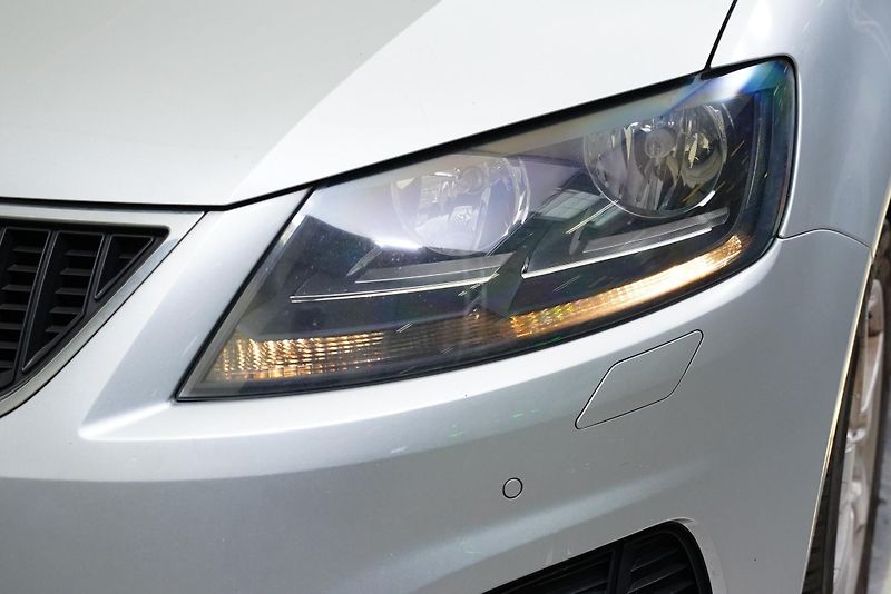 Seat Alhambra - fotka 9 z 26
