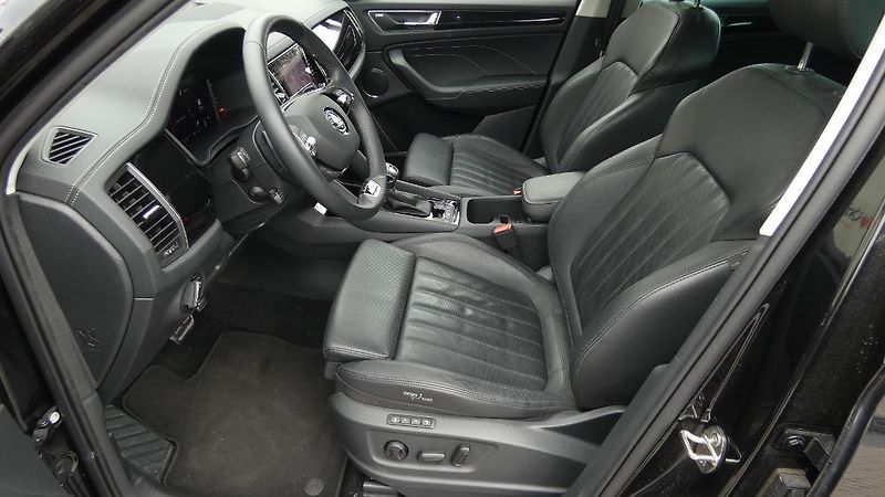 Škoda Kodiaq 2,0 TSI 140 kW L&K 4x4 DSG - fotka 19 z 27