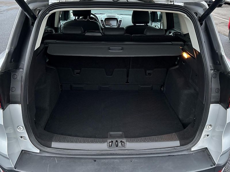 Ford Kuga Titanium - fotka 10 z 26