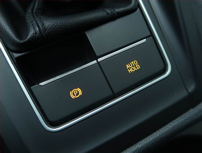 Volkswagen Golf (2021) Life 1.5 TSI, ČR,1.maj - fotka 17 z 21