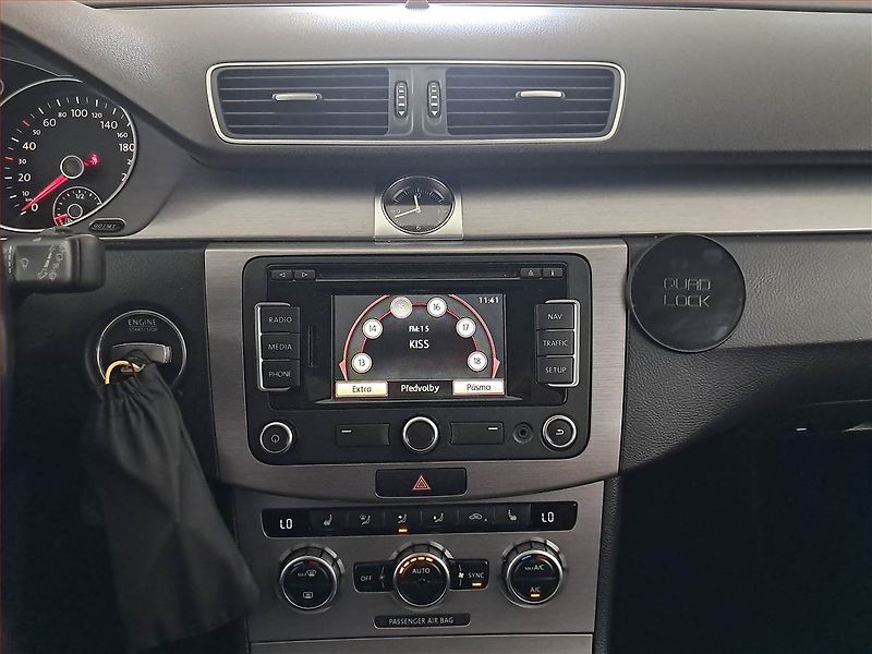 Volkswagen Passat (2014) 2.0 TDI, Navi, Tempomat - fotka 12 z 16