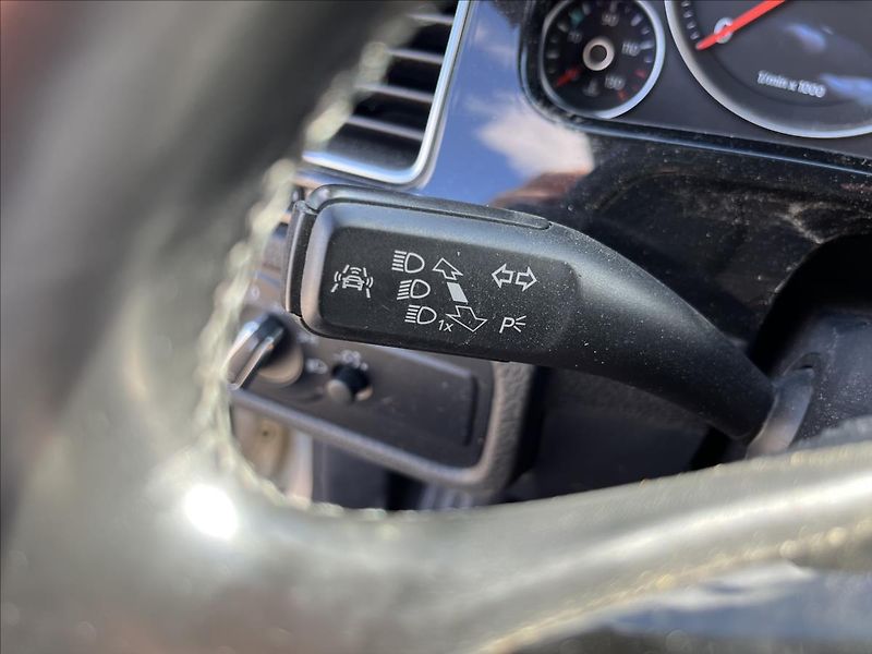Volkswagen Touareg 3,0 TDi V6 180KW 4x4 TAŽNÉ - fotka 29 z 50