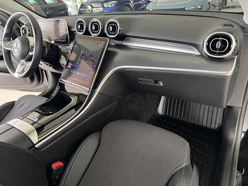 Mercedes-Benz Třídy C 300eT*230kW*Avantg*REZERVACE! - fotka 11 z 39
