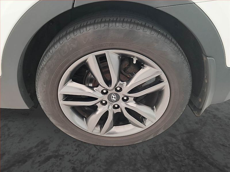 Hyundai Santa Fe (2015) 2.2 CRDi, 4X4, Automat - fotka 15 z 18