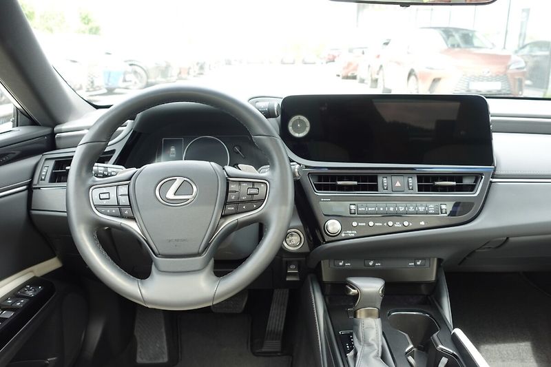 Lexus ES 300h ES300h LIMITED EDITION - fotka 10 z 41