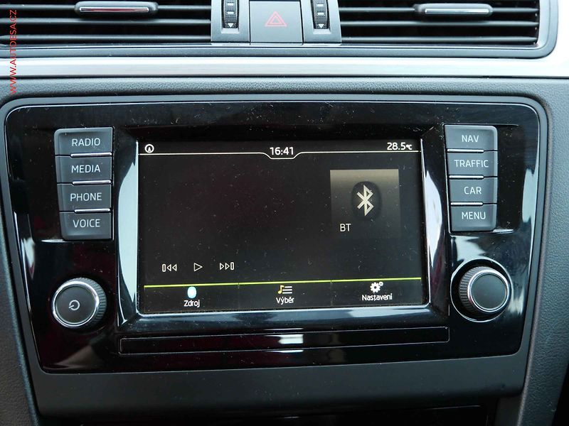 Škoda Rapid (2016) 1.2 TSi, Ambition, xenon - fotka 19 z 25