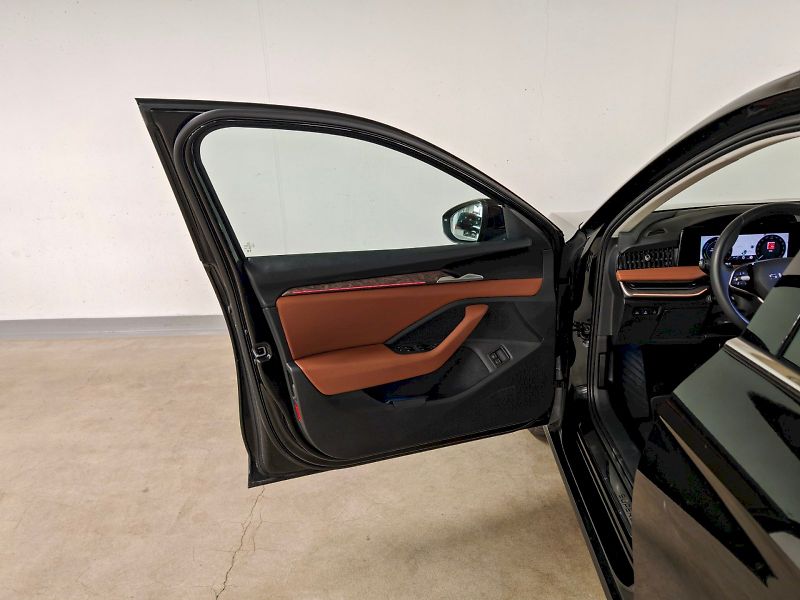 Škoda Superb (2025) iV 1.5 TSI 150 kW DSG L&K - fotka 24 z 34