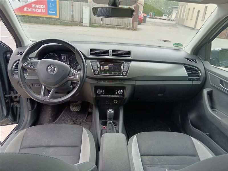 Škoda Fabia 1,2 TSi DSG  Joy - fotka 19 z 24