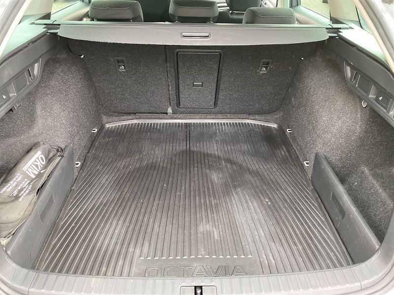 Škoda Octavia (2021) Combi 2.0 TDI 4x4 DSG Style+ - fotka 30 z 36