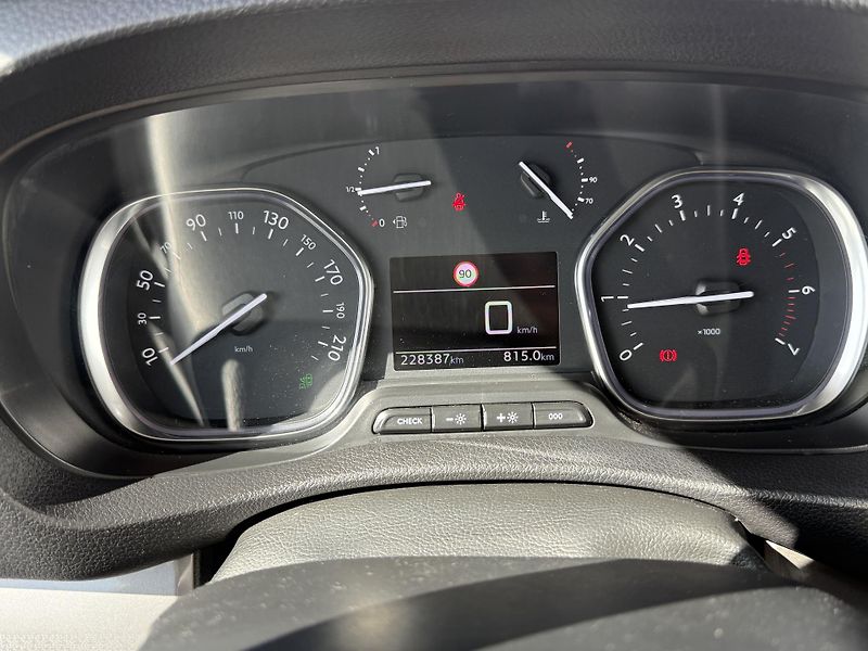 Citroën SpaceTourer (2021) 8 míst  - fotka 15 z 32