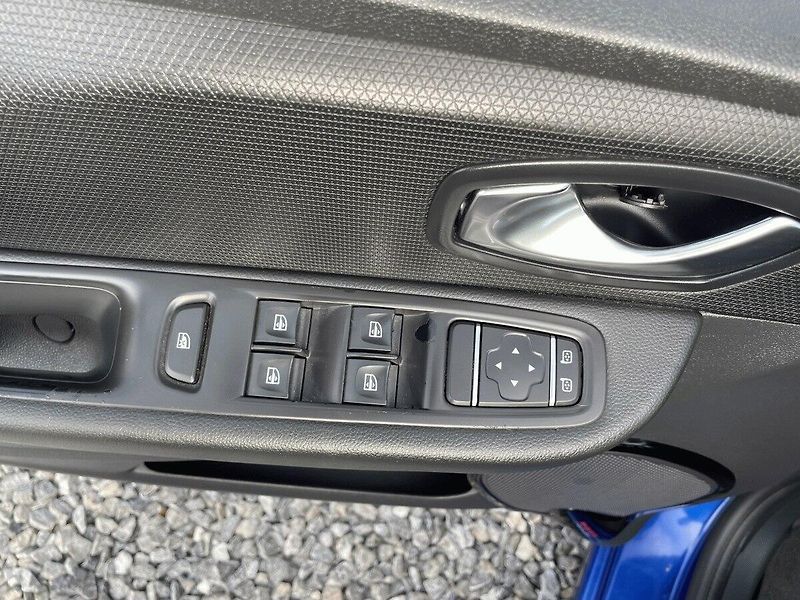 Renault Clio (2016) 1.2 TCe,Automat,Intens,ČR - fotka 26 z 36