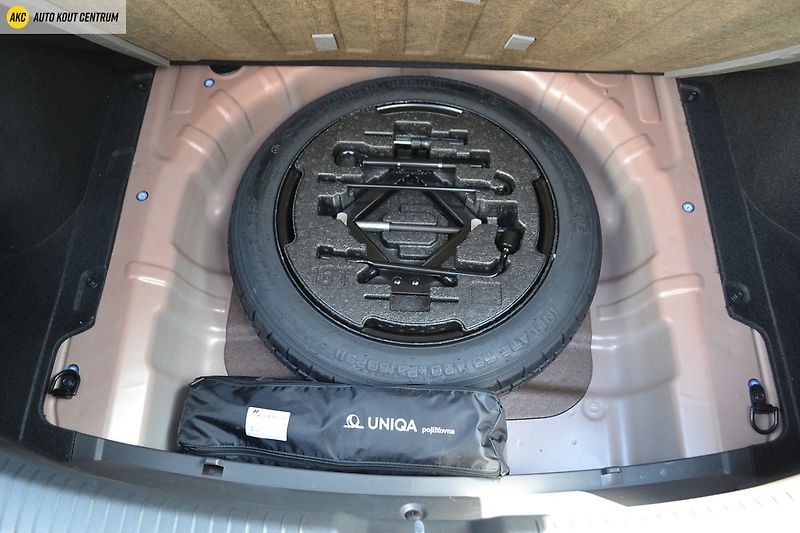Hyundai i30 FB FL 1,0T- GDI FAMILY NAVI - fotka 16 z 42