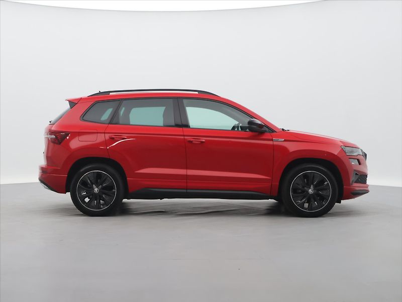 Škoda Karoq 2,0 TSI 140kW DSG CZ Sportline - fotka 8 z 33