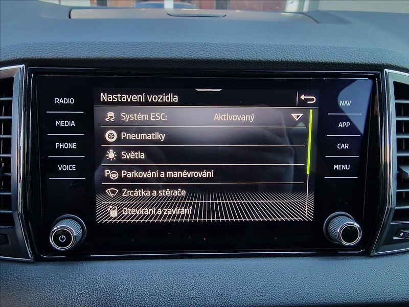 Škoda Karoq 2.0TDI 110kW 4x4 DSG Style,ČR - fotka 29 z 50
