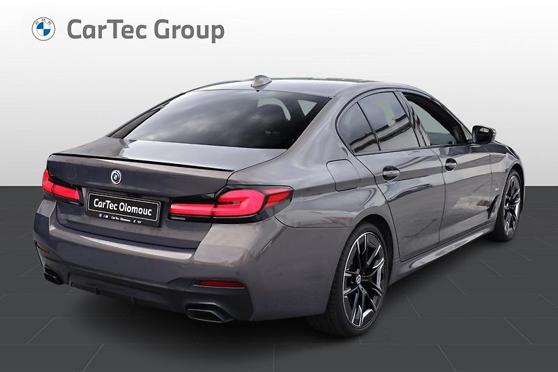 BMW Řada 5 540d xDrive - fotka 5 z 14