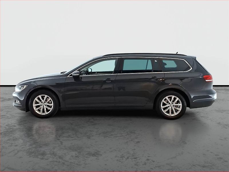 Volkswagen Passat (2018) 2.0 TDI, Automat, Navi - fotka 3 z 21